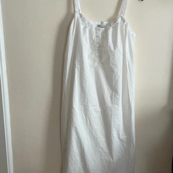 Bitten by Sarah Jessica Parker Ivory Buttoned Nightgown - Picture 1 of 6
